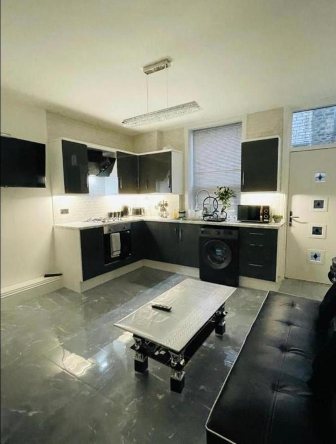 Entire 5 Star Luxury Whalley House Wifi Tv Luxury Burnley Exterior foto